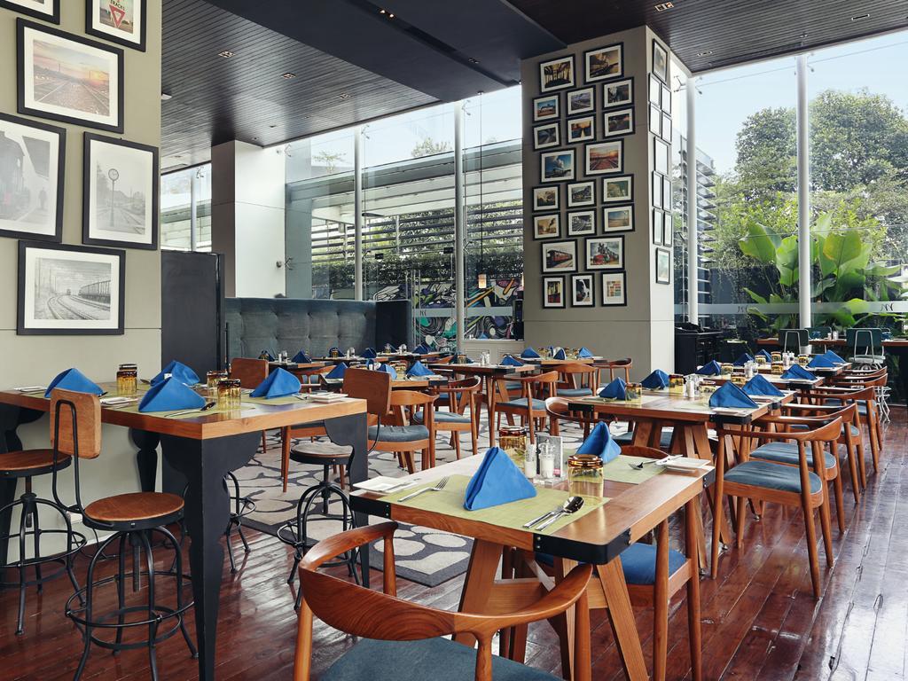 Mercure Jakarta Simatupang Екстер'єр фото